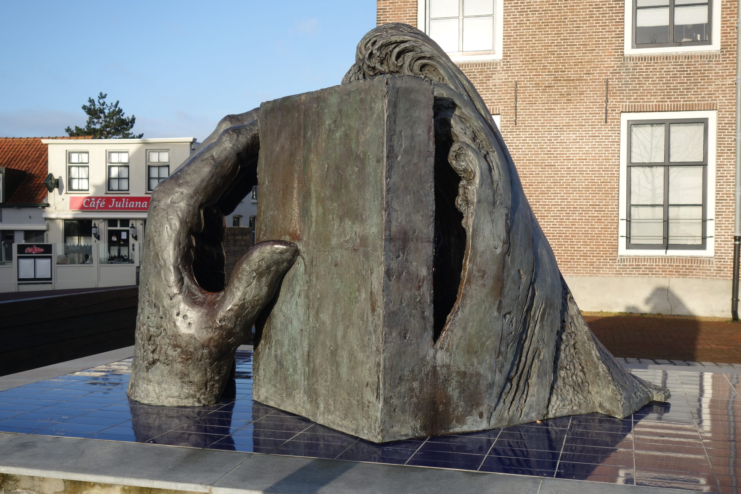 1 Monument Houen jongens